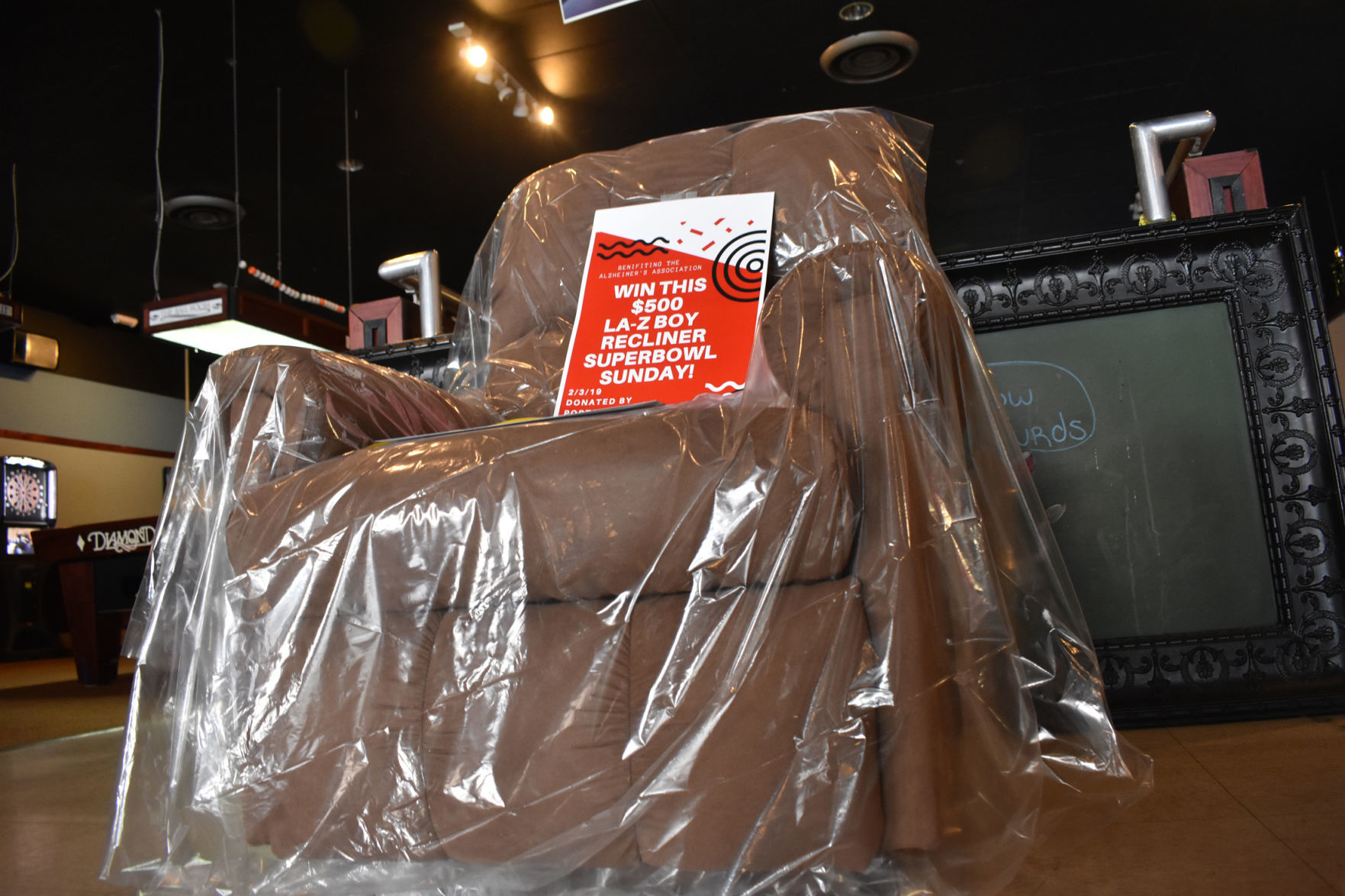 020119-port-news-super-bowl-chair